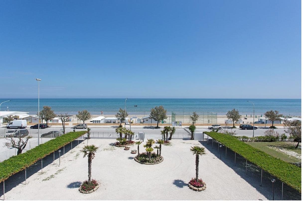 Hotel Tritone Σενιγκάλια Εξωτερικό φωτογραφία